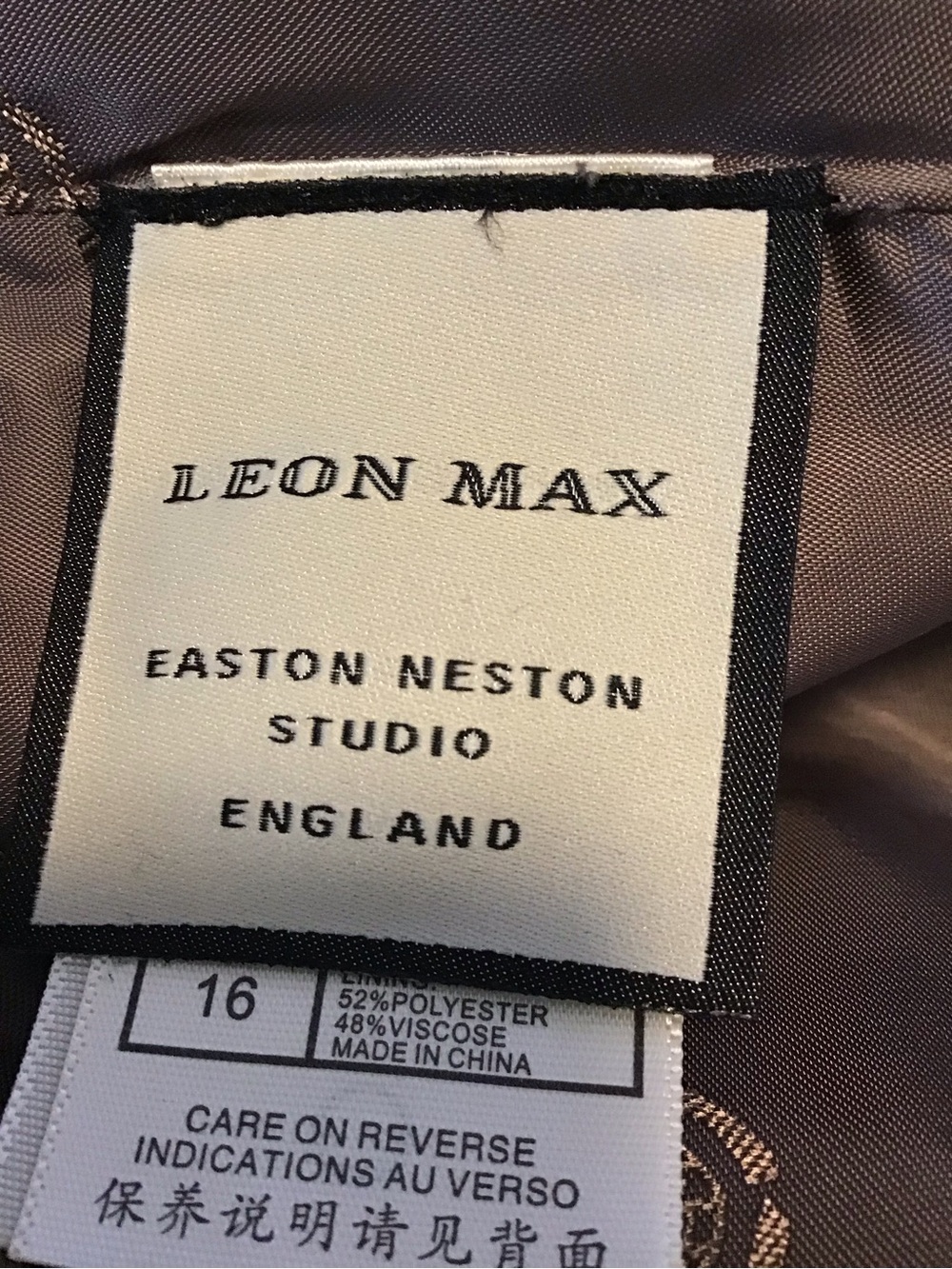 Tailored Brown Pencil Skirt with Subtle Stitch Detail - Picture 4 of 7